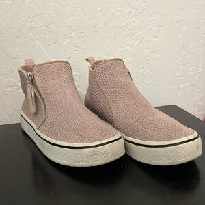 Steve Madden Booties Pastel Lavender Purple size 4